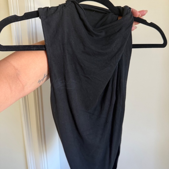 Black Twisted Top - Picture 4 of 4